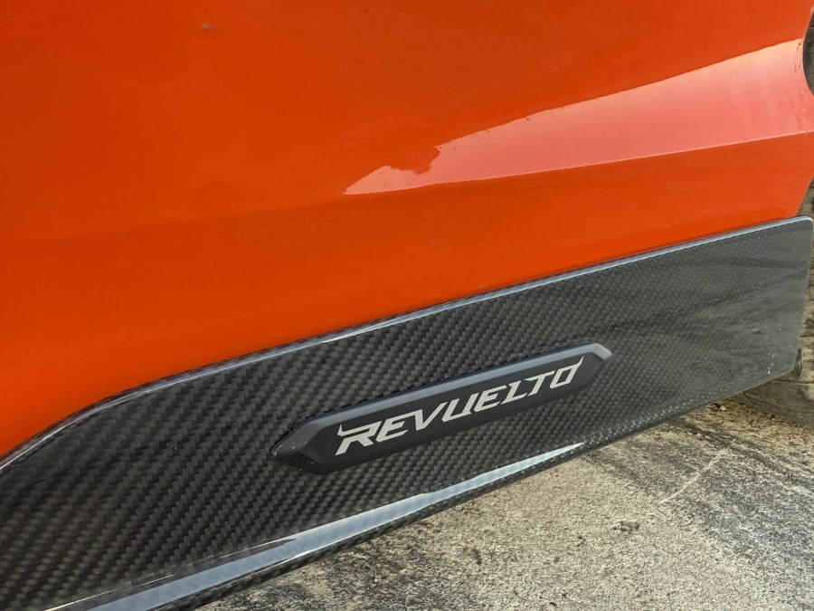 Lamborghini Revuelto