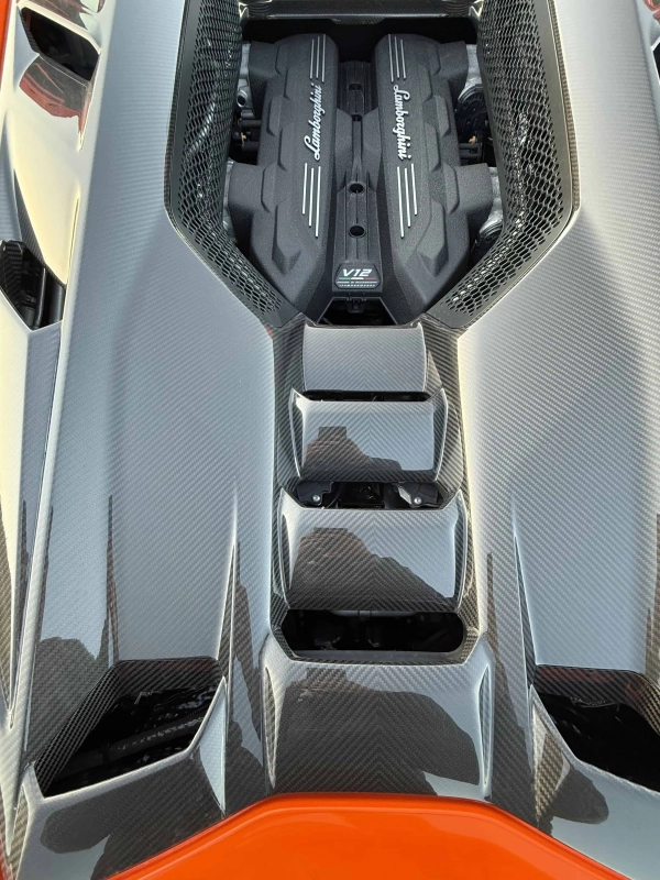 Lamborghini Revuelto